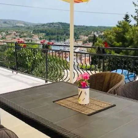 Brazza - Two Bedroom 1