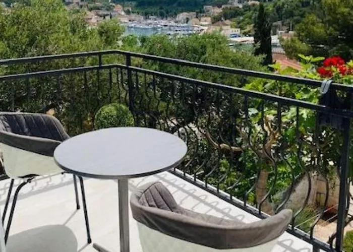 Brazza - Two Bedroom 1 Milna (Brac)