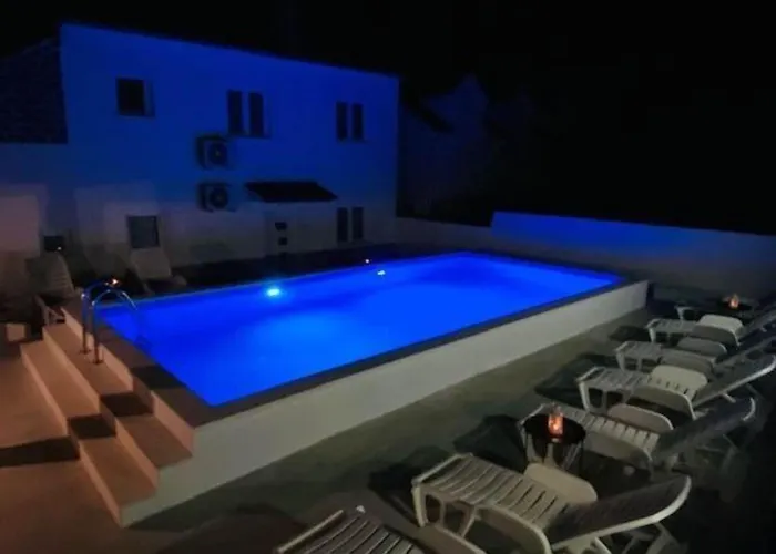 Brazza - Two Bedroom 1