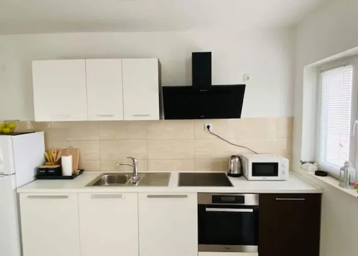 Villa Brazza - Two Bedroom 1 Milna