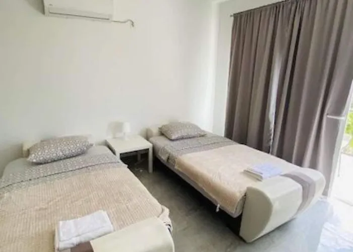 Brazza - Two Bedroom 1 *